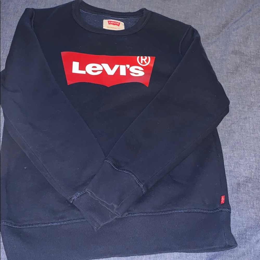 Levi’s sweat shirt